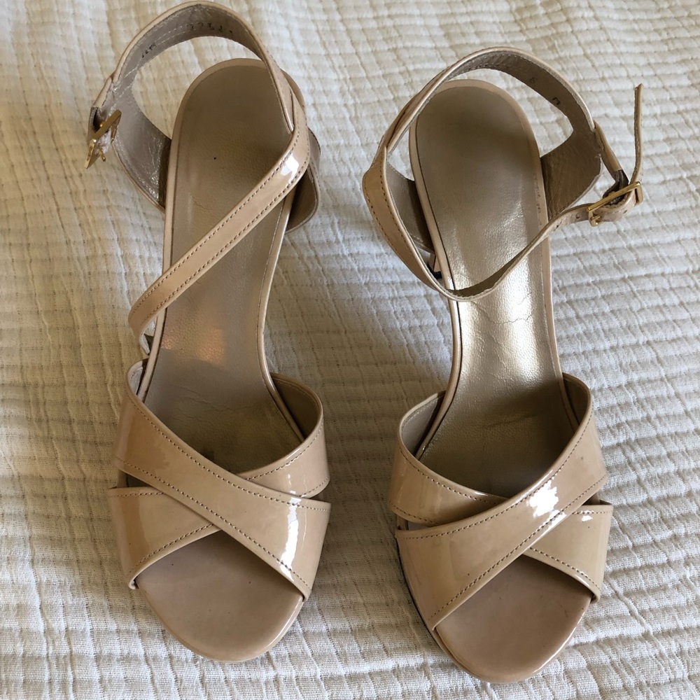 Stuart Weitzman Women’s High Heels Size 6, Beige with leather sole Made in Spain - Picture 2 of 10